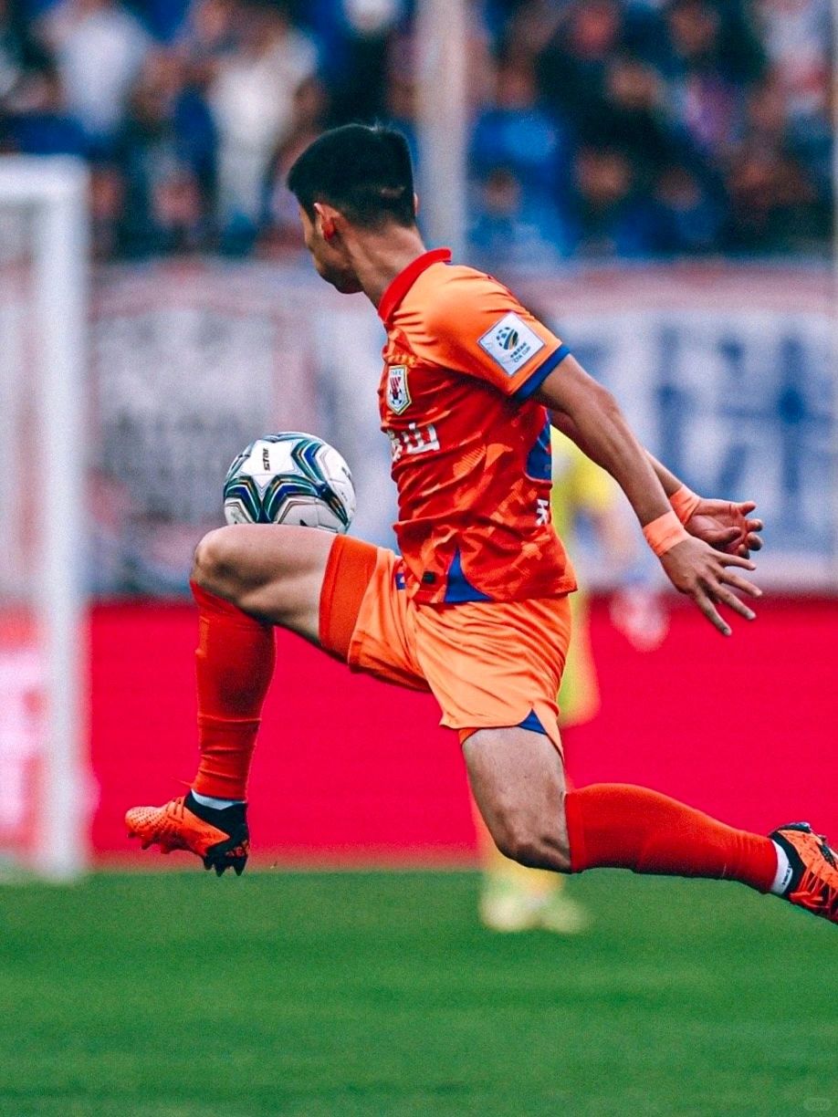 爱游戏-西亚卡姆与70激战日本队分钟，持续失利胜负难料！，凯恩焦点对战引发球迷热议的简单介绍